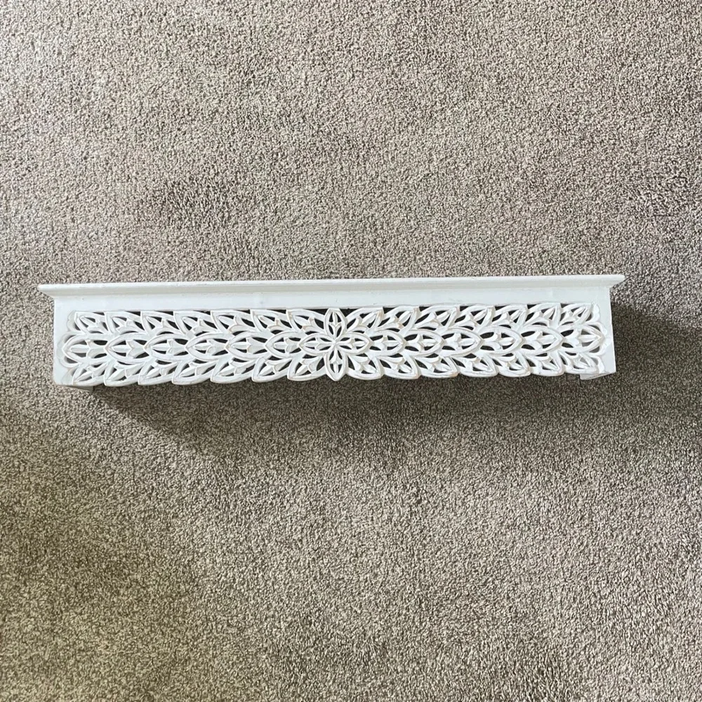 Vtg Wooden Wall Display Shelf flower floral carved Cottagecore Farmhouse Trinket